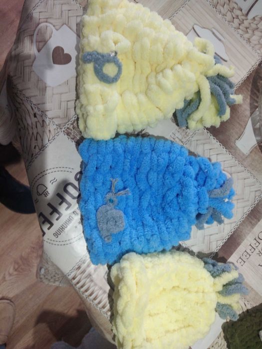 Бебешки одеала, шапки, шалове по поръчка