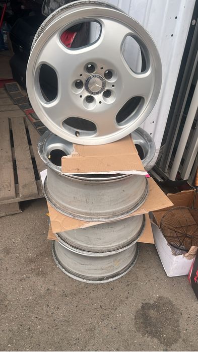 Продам мейкаб р17