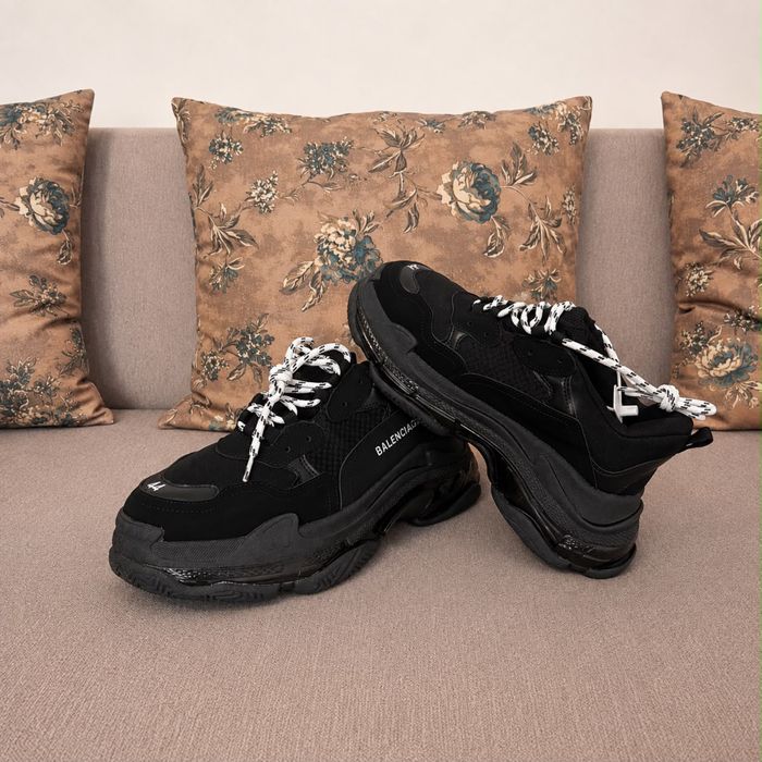 Balenciaga Triple S Black Edition