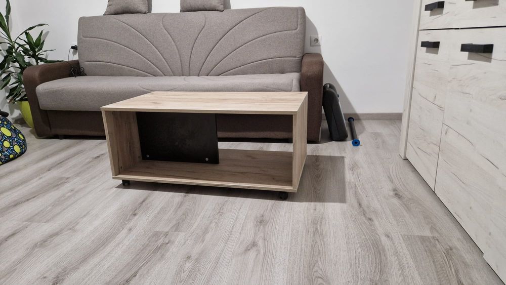 Măsuță de cafea pe roți - stare excelentă