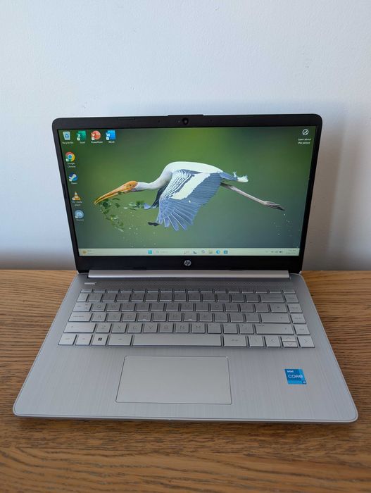 Laptop HP 14s Argintiu | i3 Gen 11 | 8GB RAM | SSD | Win 11 Pro + Office Activat | Baterie 100% | Ideal pentru Școală și Studenți | + Mouse Cadou
