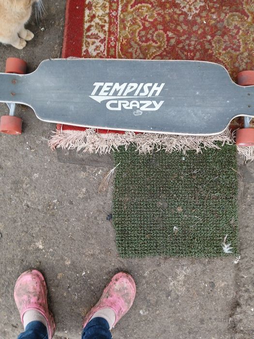 Vand skatebord aproape nou