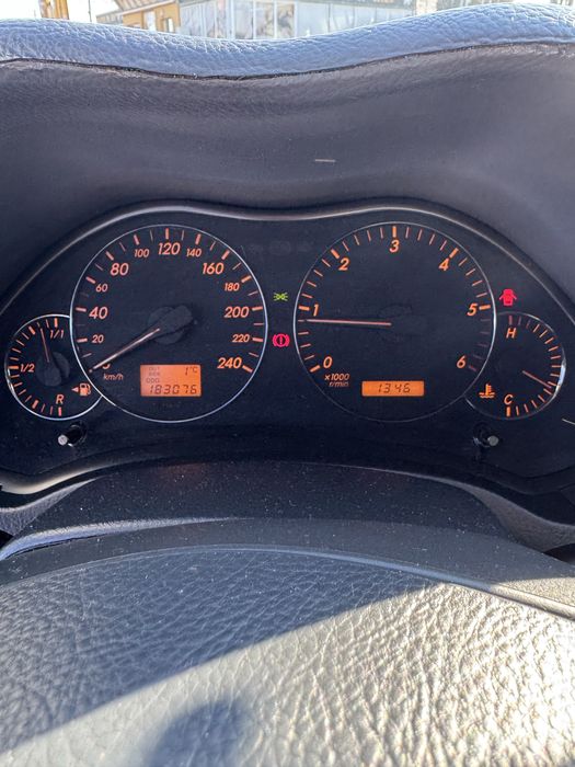 Toyota Avensis 2.0 D-4D 2004