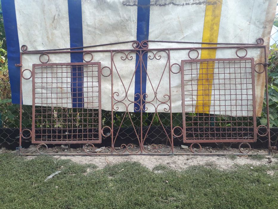 Vand panouri pentru gard si porti de acces P.F