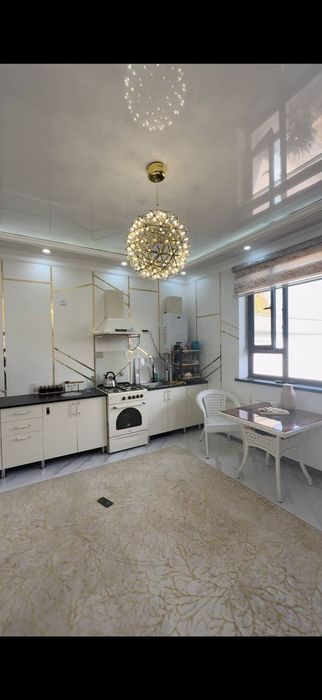 Uy sotiladi yangitoshkent iyk ota