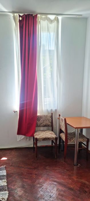 Casa ,cart Gruia  2 cam ,buc,baie, 40mp+pivniță , teren 130  ,mp, 205 000 eur neg