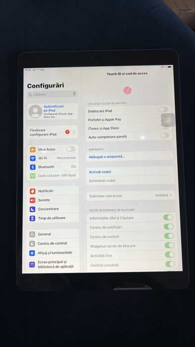 Ipad pro 10.5 2017  A1709 256 gb cu slot sim pentru piese, display defect restetata fara nici un cont