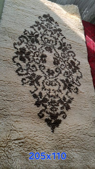 Ръчно тъкан вълнен китеник