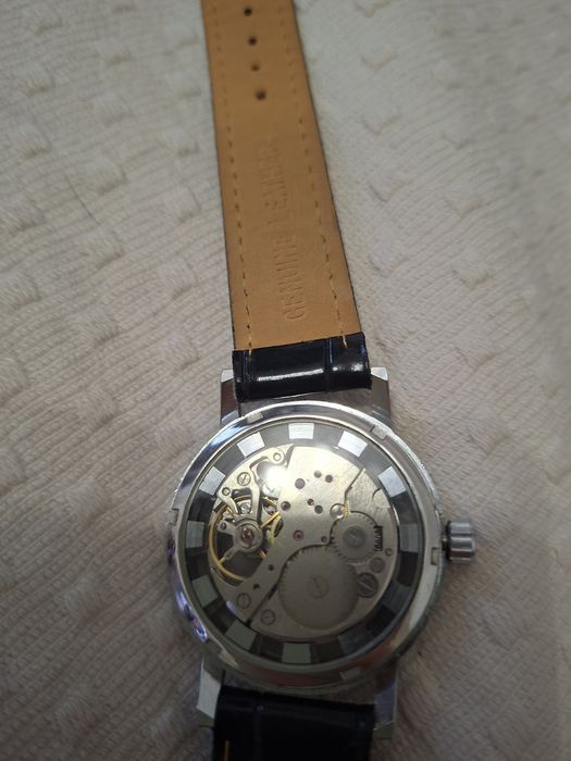 Я продам часы хороши