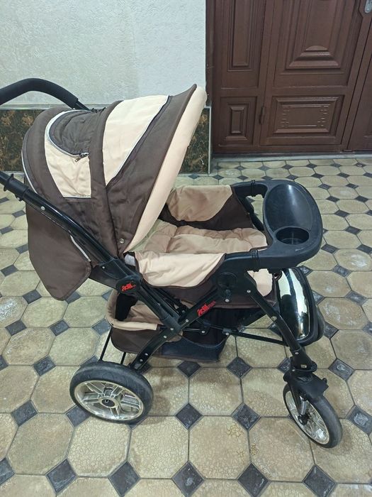 Болалар коляскаси сотилади