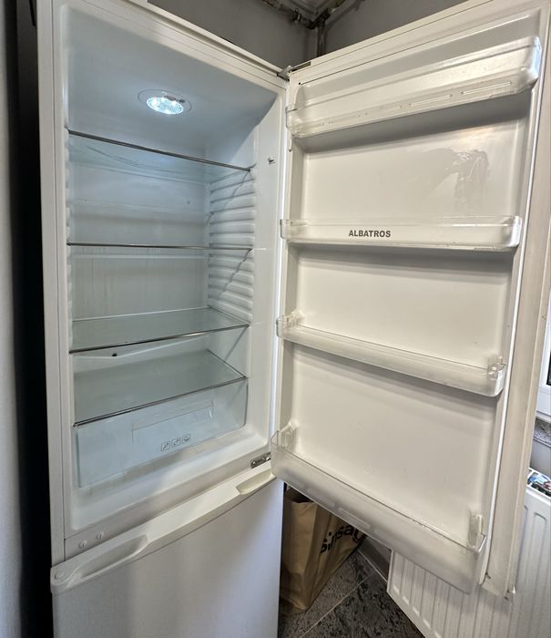 Frigider + congelator in stare foarte buna