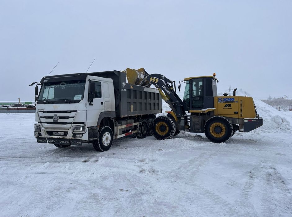 Вывоз снега погрузчик и самосвалы