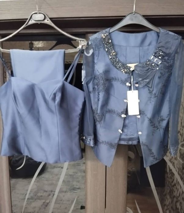 Женский костюм тройка.Новый.Турция.Размер  42