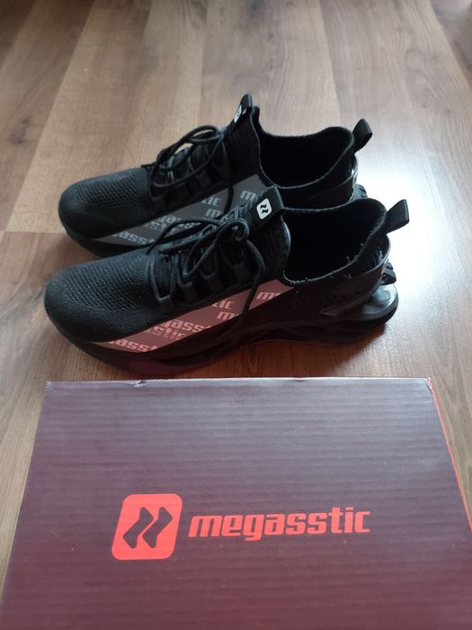 Маратонки фешън 44 номер