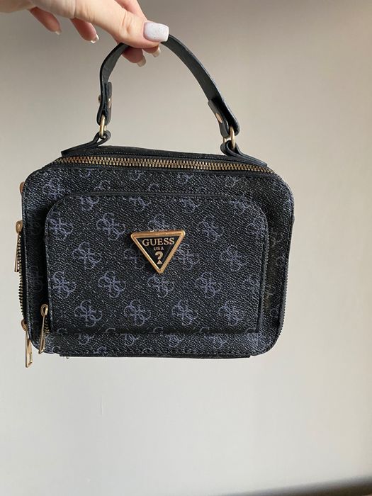 НОВИ  ! Чанти - GUESS