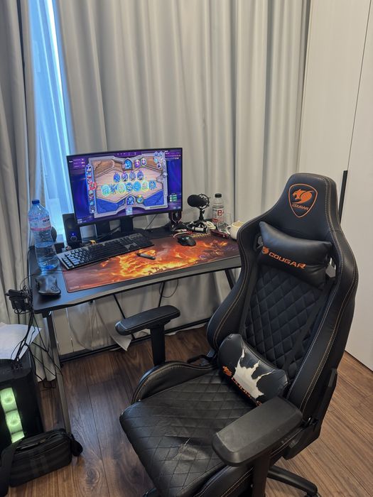 Гейминг стол и бюро