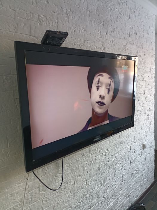Продам телевизор Самсунг