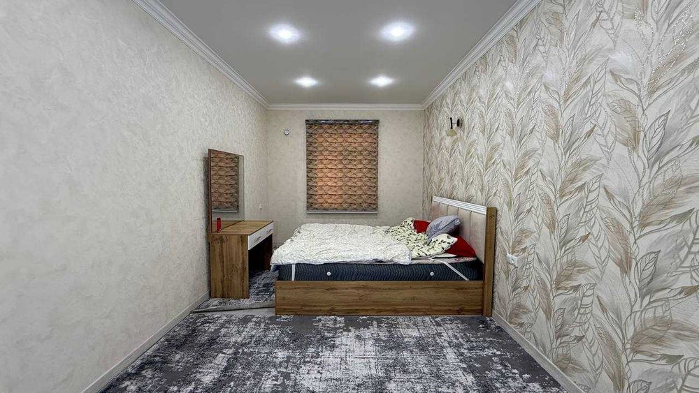 Калениский Баярин кафеси 1 қаватда 3 хонали квартира сотилади.ID:1553