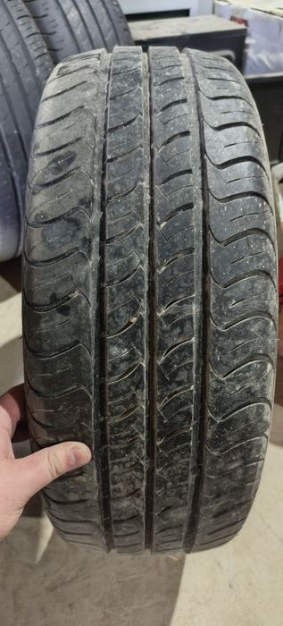 Продам 2 покрышки
