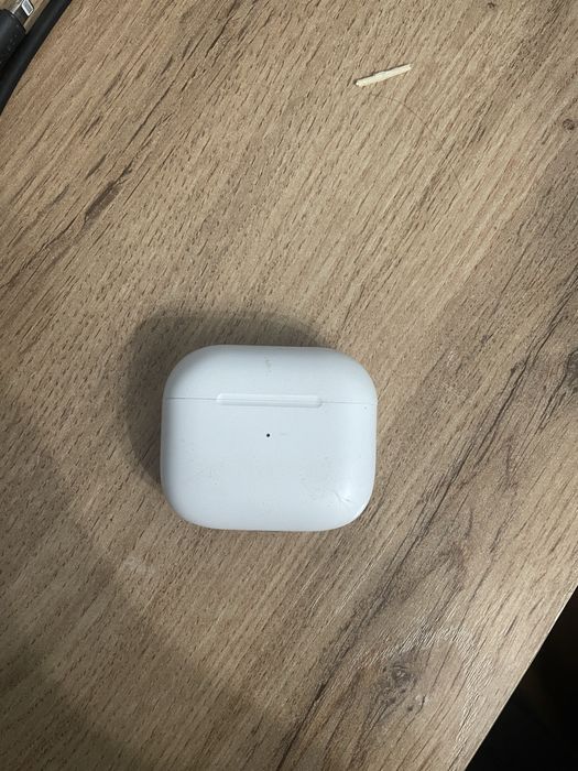 AirPods третьего поколения
