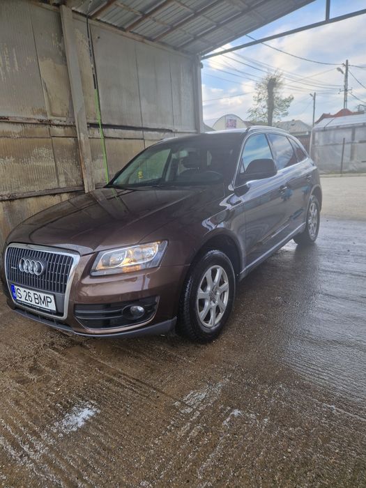 Autoturism Audi Q5
