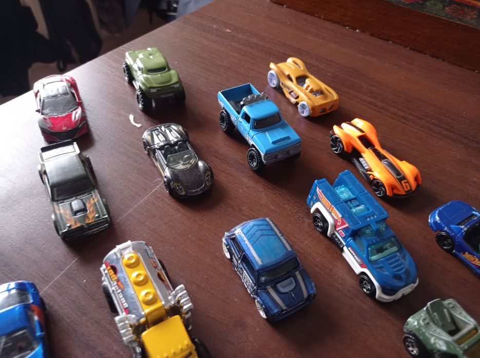 Модели автомобилей , масштабные модели, машинки  от 500