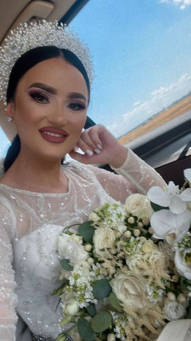 Rochie Mireasa (S-M) + Voal și Diademă