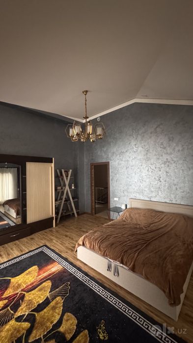 Продаю участок с домом Янгихает, ориентир метро, Голоден Лайф