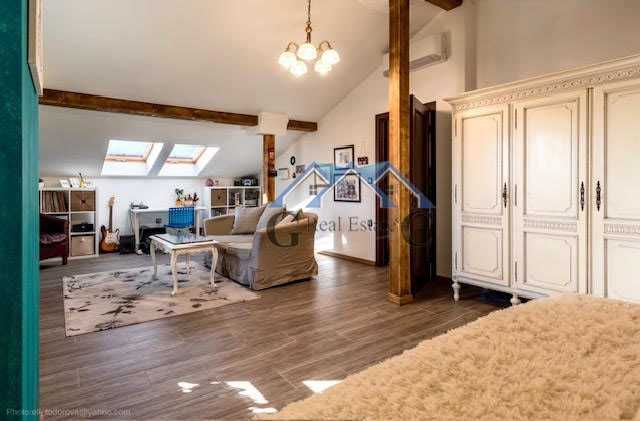 Къща 330м2, 2 гаража, басейн,5 спални, двор 675м2, 440000евро,Приселци