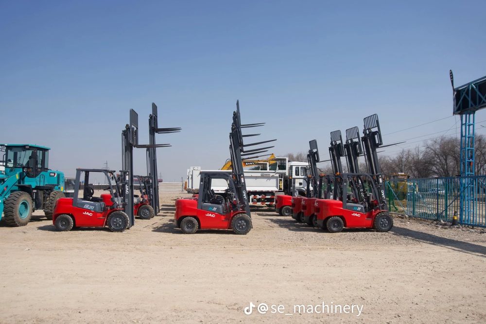 Вилочный погрузчик Кара