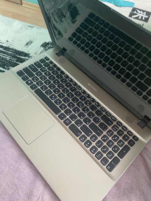 Лаптоп Asus x541n