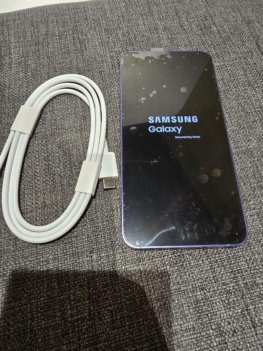Samsung galaxy s24 violet/mov