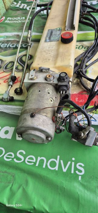 De vânzare pompa basculare 24V 220 BAR