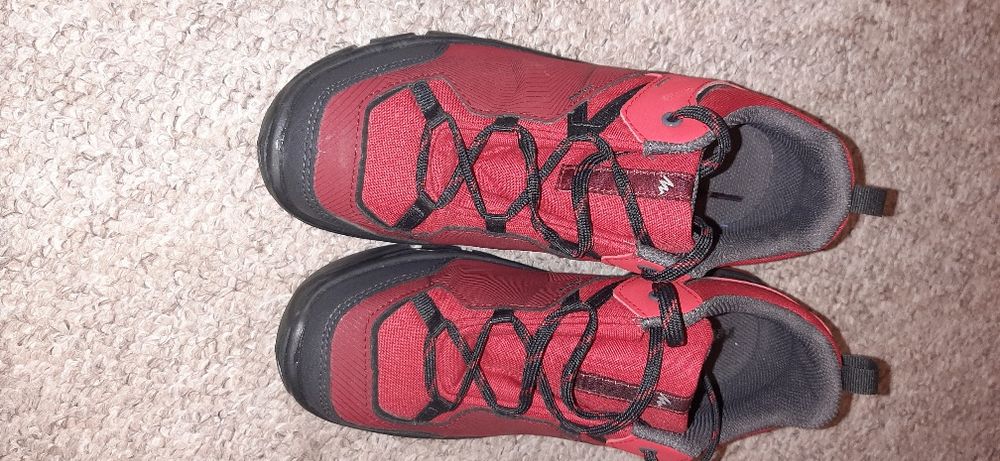 Adidasi dama dechatlon pentru drumetie nr 38