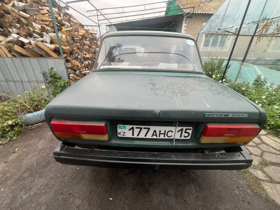 Продам машину  ..