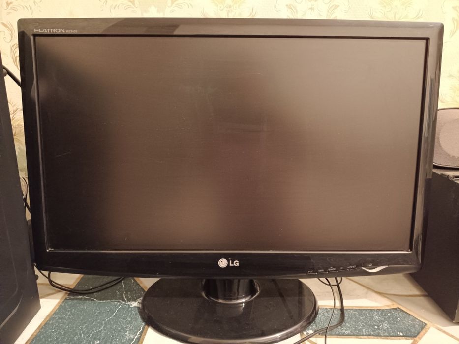 Монитор LG FullHD