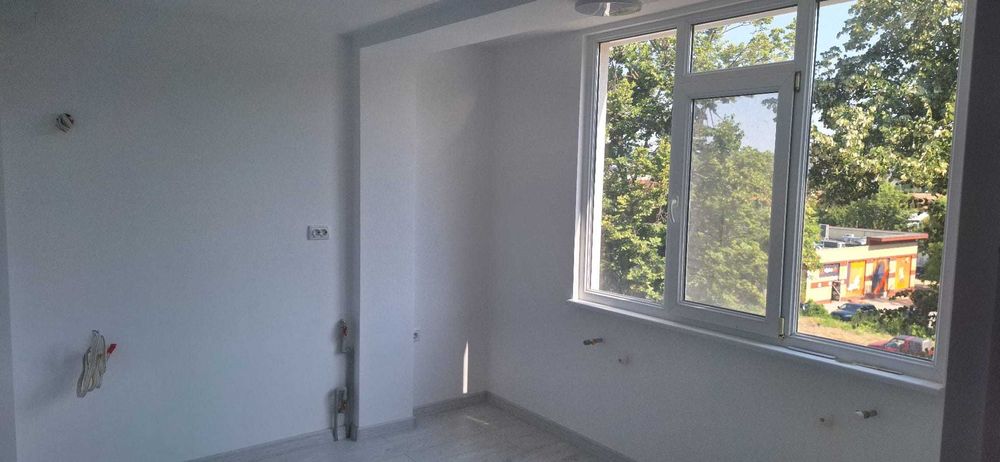 Продава се Тристаен апартамент в Разград, Център - 90 кв.м за 1615 €/кв.м - Снимка #9