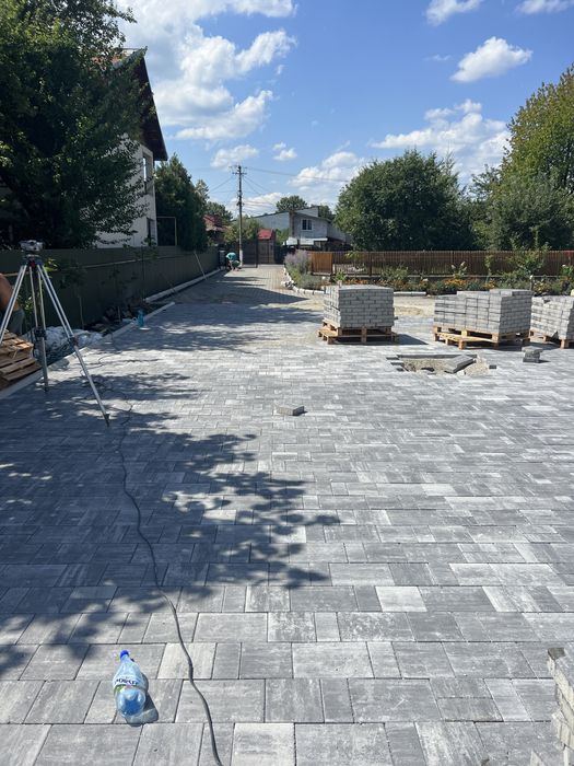 Pavaje Curte / Alei / Parcare/Pavele – Execuție Profesională București