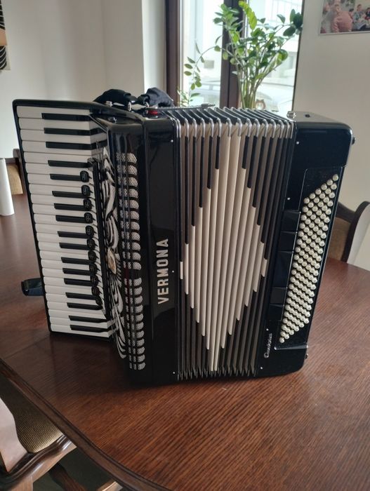 Acordeon Weltmaister Vermona Cantora 120 Bași 11 Registre + 5Registre