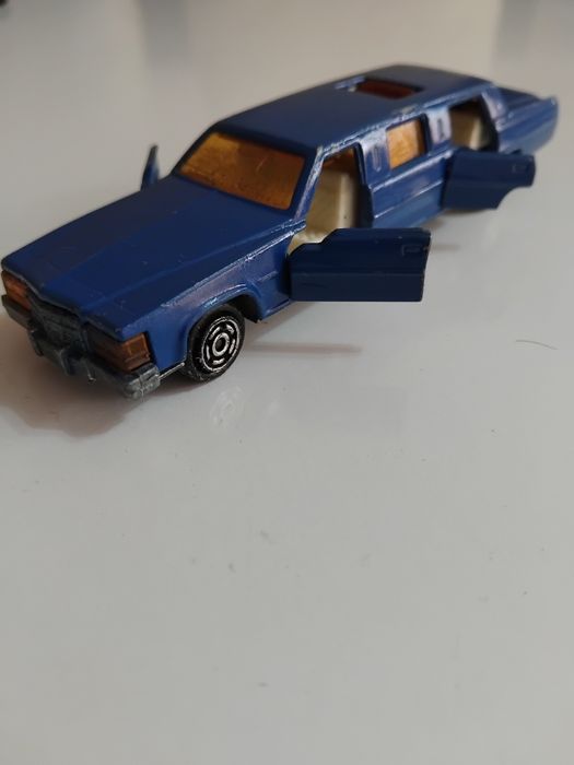 Метална количка - лимузина