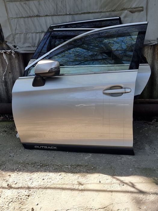 Дверь на Subaru Outback BS