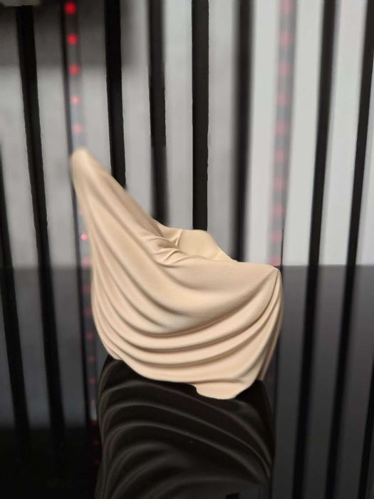 Suport de telefon – Design artistic