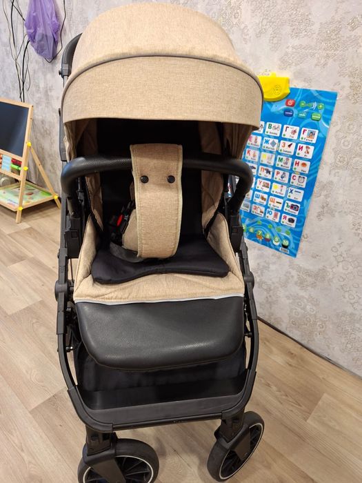 Продам прогулочную коляску