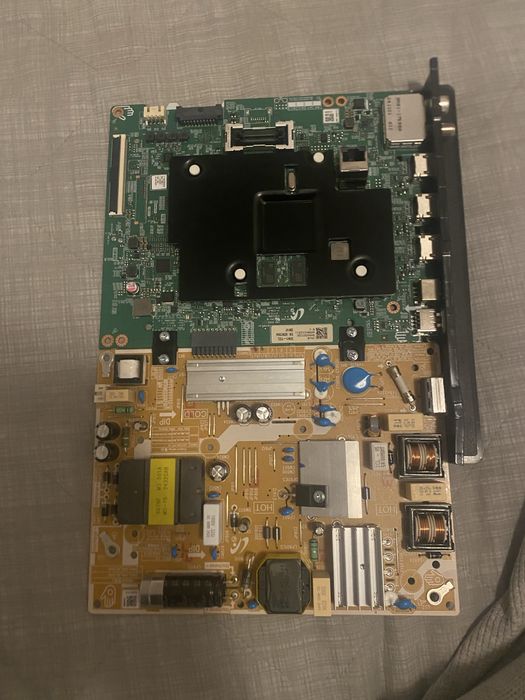 Placă bază (Main Board) + sursă Samsung Crystal UHD 55” CU6900 – ecran spart