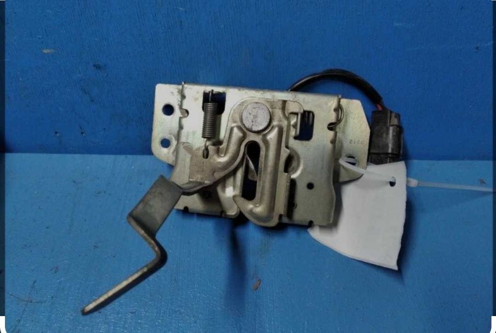 Замок капота аутлендер 3