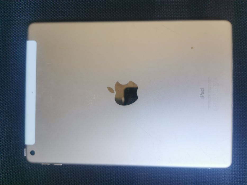 Pentru piese ipad 5  placa buna 128gb