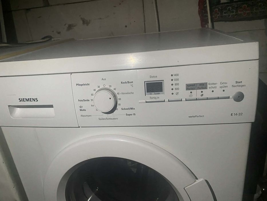 Vând mașina de spălat 7 kg