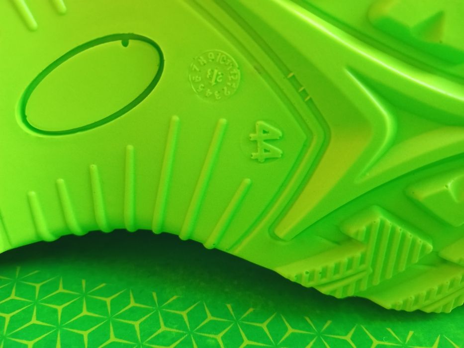 Работни обувки с бомбе 44 номер