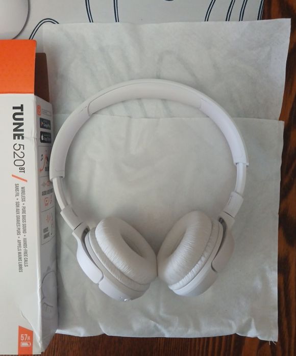 Наушники JBL520 BT