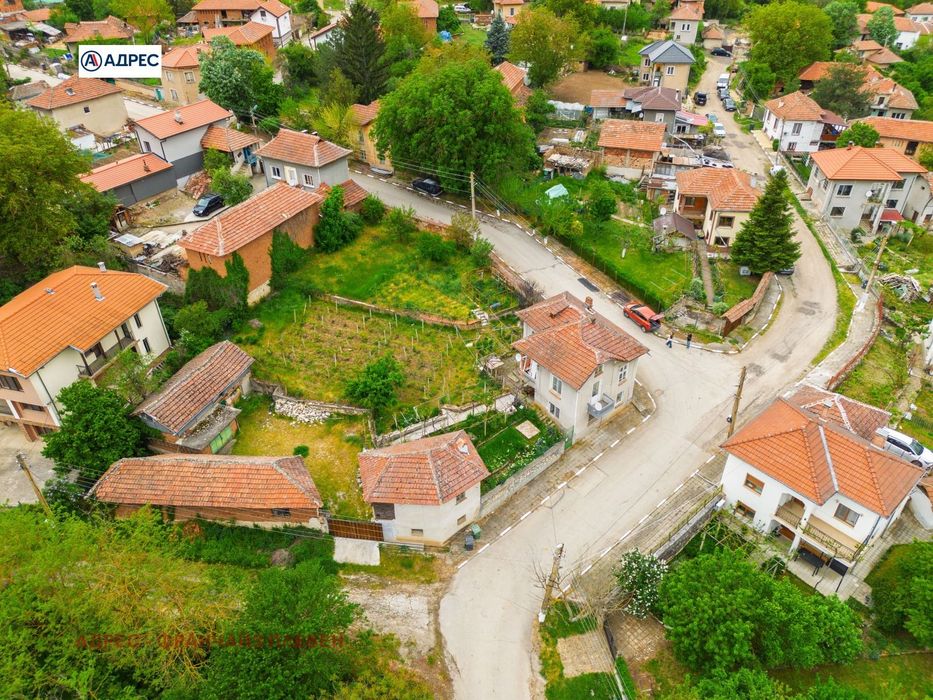 Къща в Плевен, област-с.Ралево площ 80 цена 65000